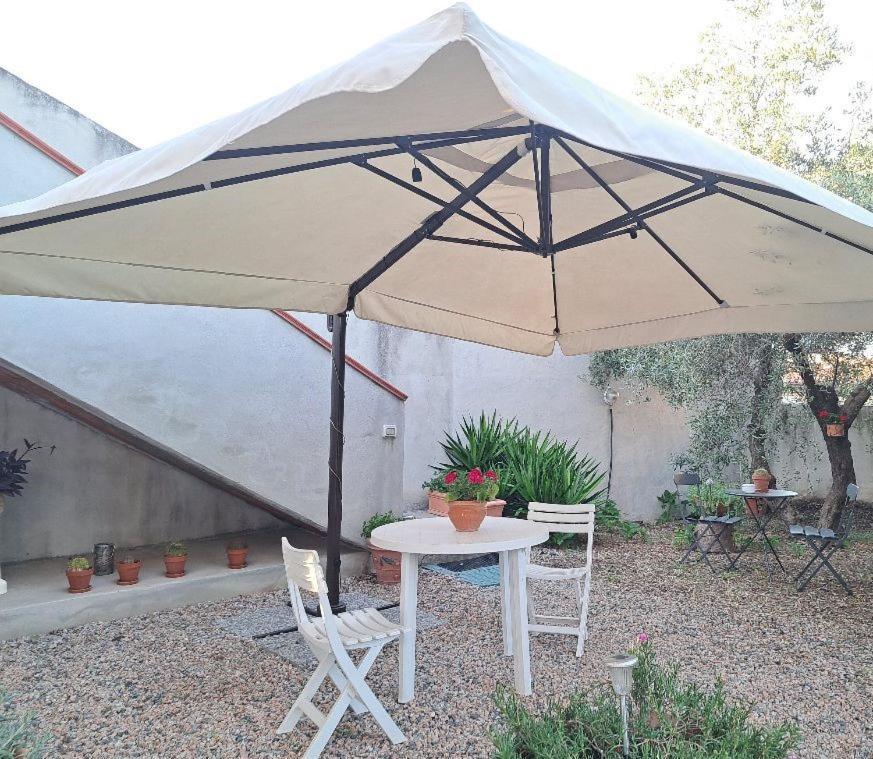 Il Profumo Di Ginestre Bed & Breakfast Olbia Exterior foto